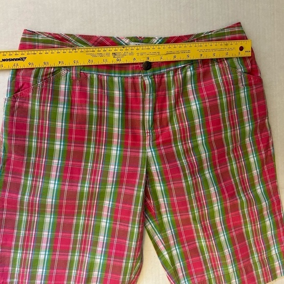 IZOD Bermuda pink & green plaid women’s shorts Sz-8. X18 - Picture 8 of 9